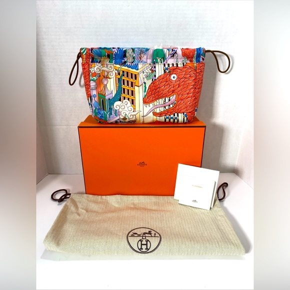 Hermes FOURBI 25 ANIMAPOLIS SILK POUCH NEW NIB Large Size - Picture 1 of 16